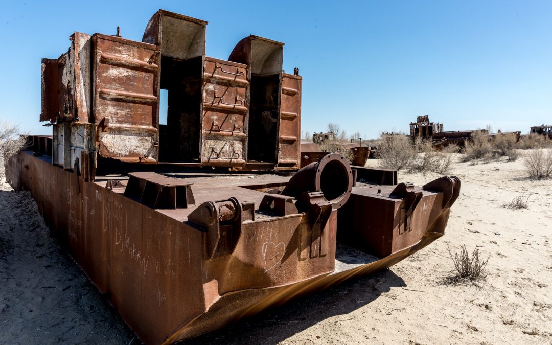 Ship Wreck in Aral Sea | Stahlroths auf Abwegen